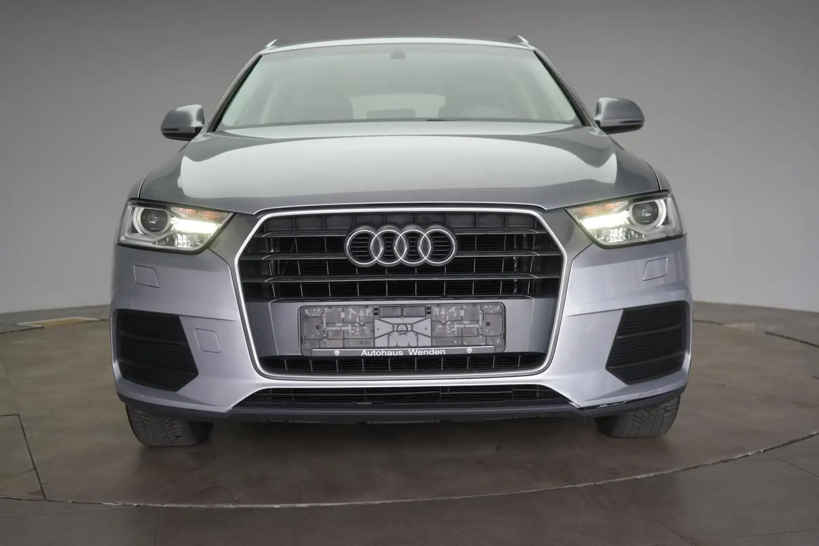 Audi Q3 1.4 TFSI cod S tronic Navi/Temp/Klimaauto Silber - 2