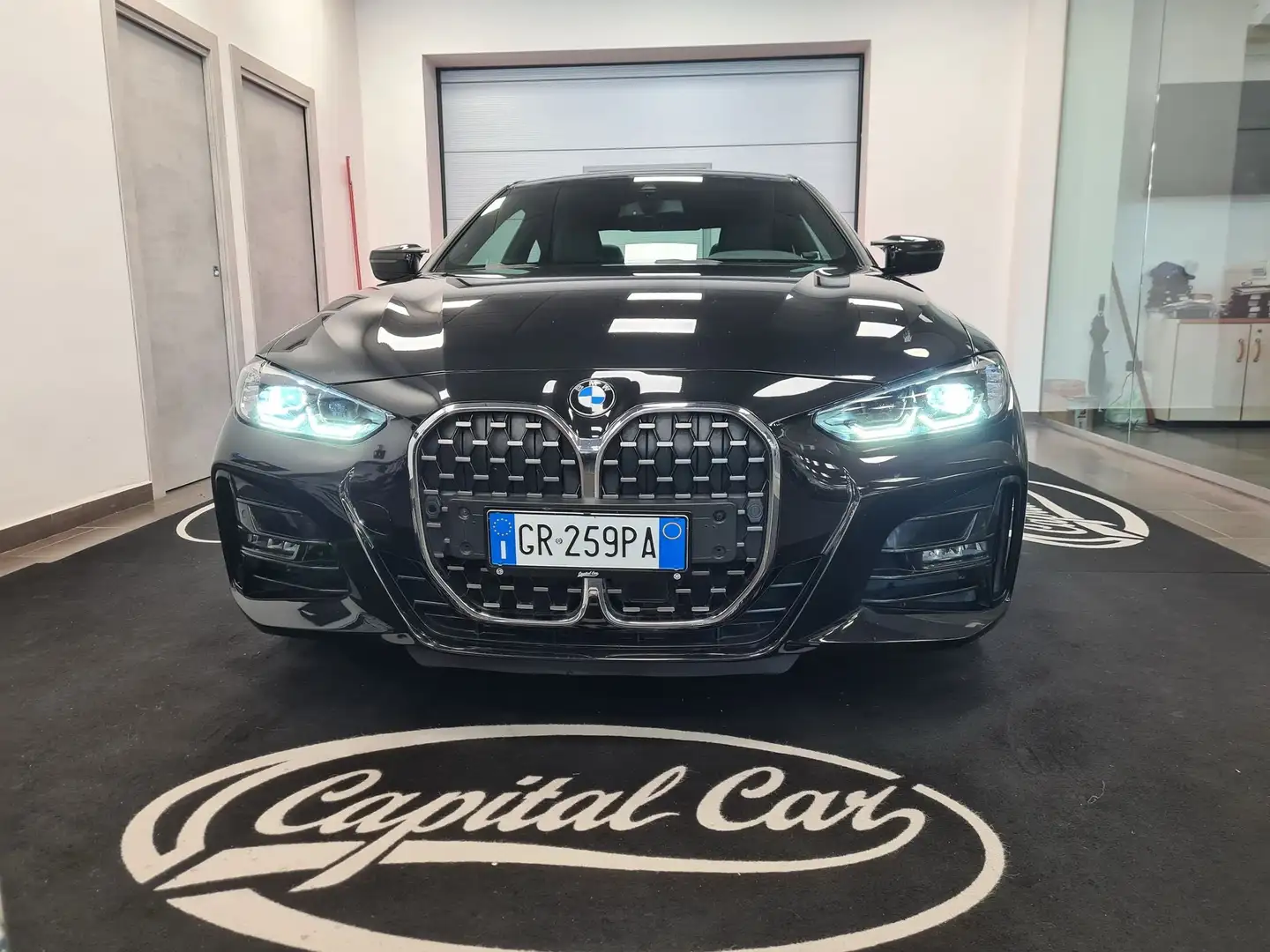 BMW 420 420d Coupe mhev 48V Msport auto Zwart - 2