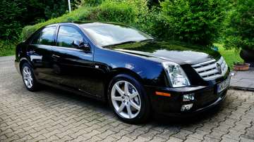 STS 4.6 V8 Launch Edition