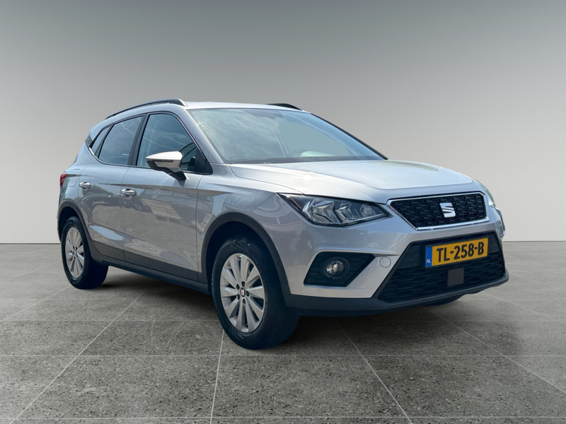 SEAT Arona 1.0 95pk TSI Style Business Intense Achteruitrijca — photo 2