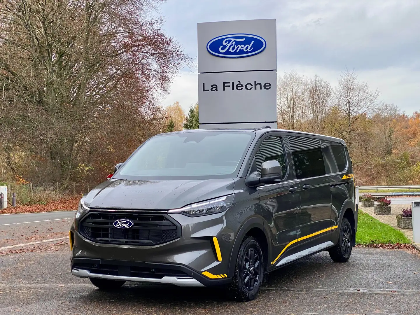 Ford Transit Custom Double Cab - TRAIL L2 - 2.0L 170CH Auto 4WD (4X4) Grijs - 2