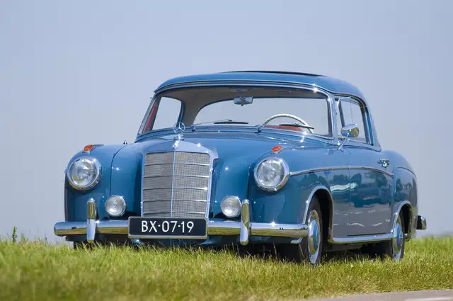 Mercedes-Benz 220 s 220SE