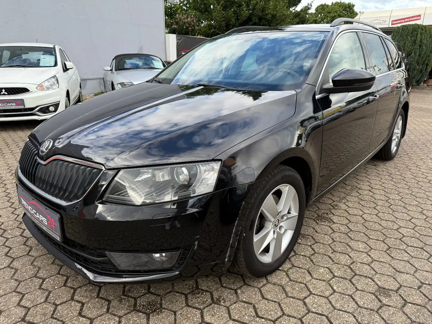 Skoda Octavia Combi Elegance Schwarz - 2