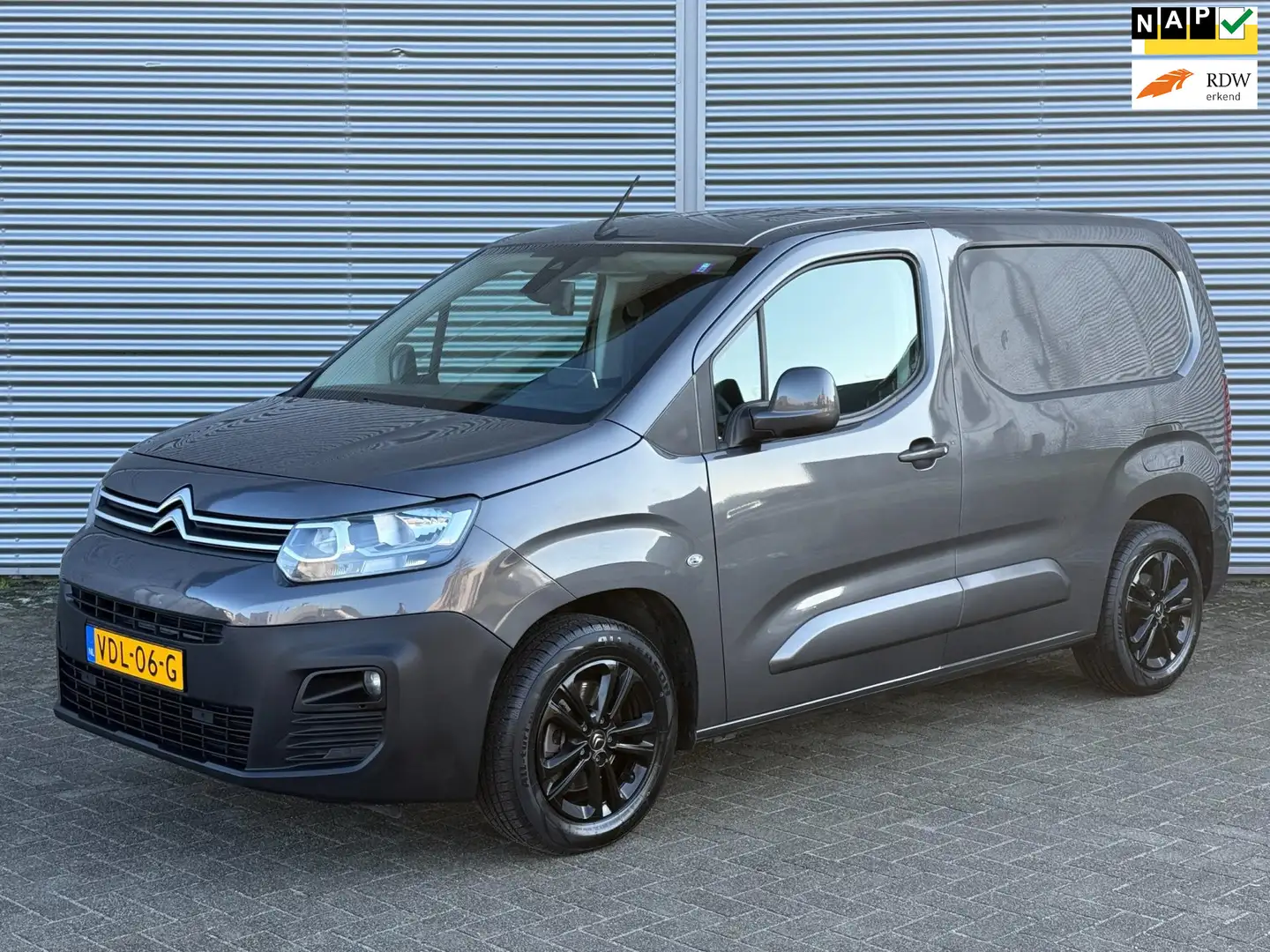 Citroen Berlingo 1.5 BlueHDI 130 Airco/ Trekhaak/ Cruise/ Carplay/ Grijs - 1