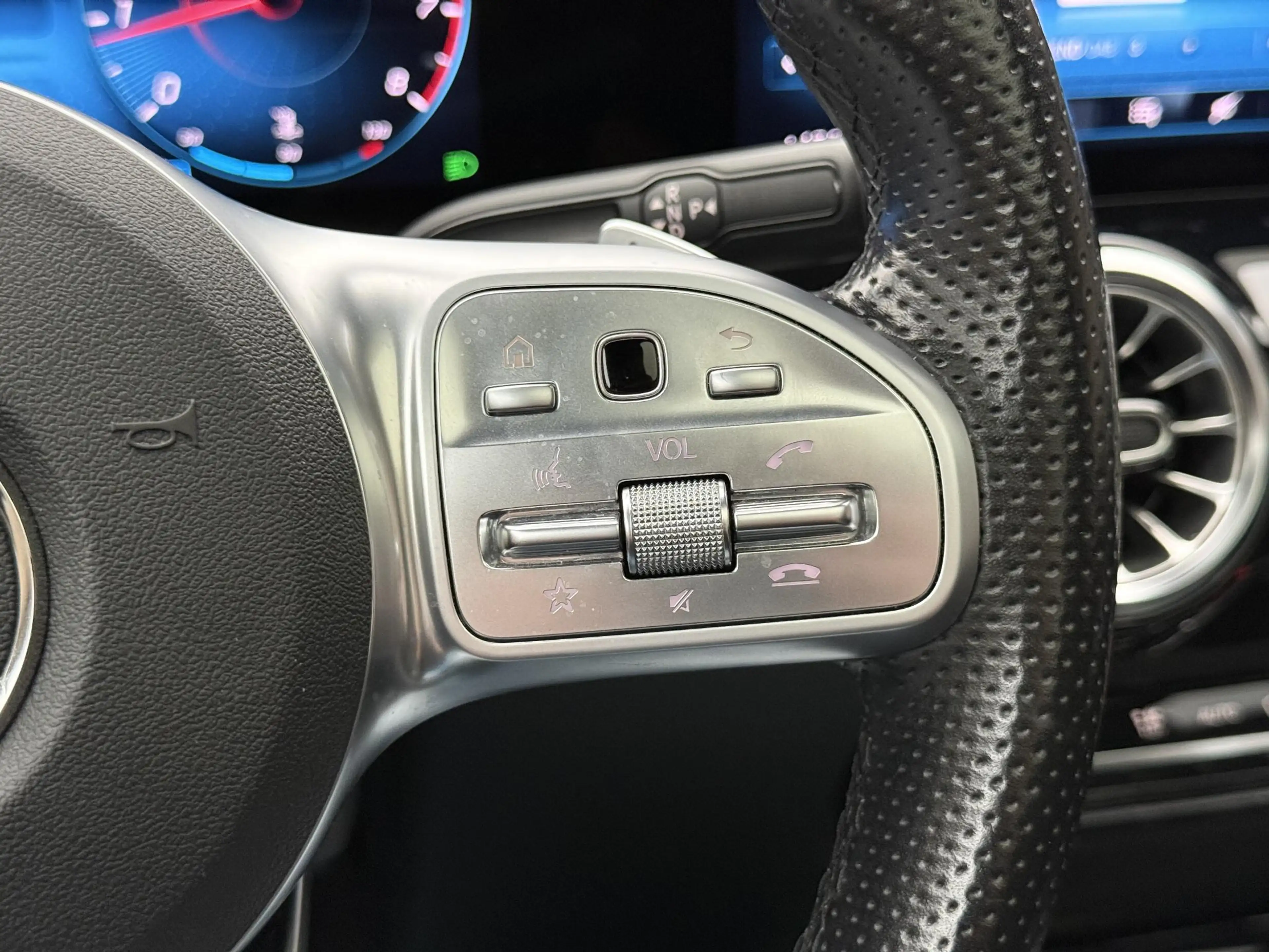 Mercedes-Benz B 200 Business Solution AMG — photo 13