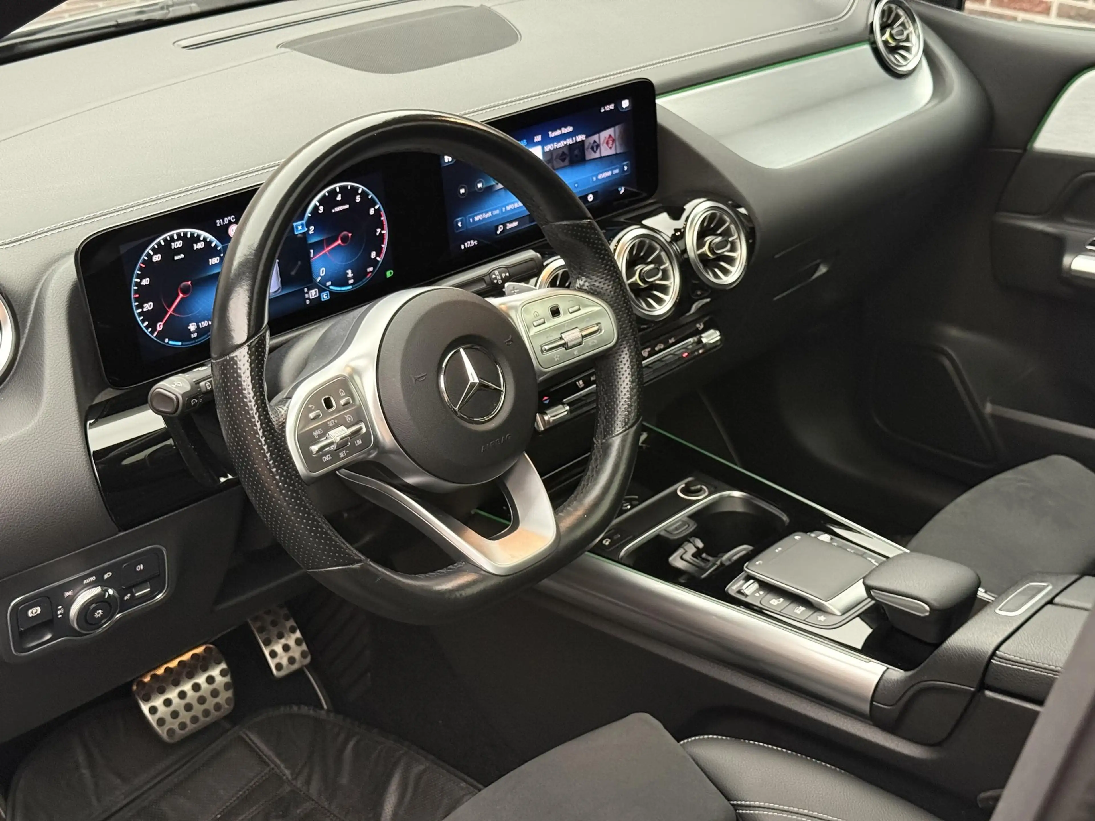 Mercedes-Benz B 200 Business Solution AMG — photo 3