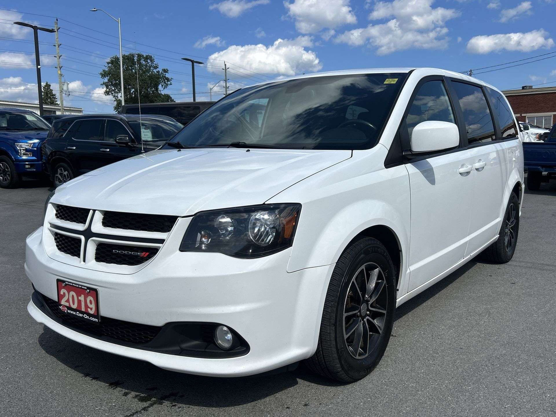 White 2019 Dodge Grand Caravan Minivan Front-Wheel Drive Automatic