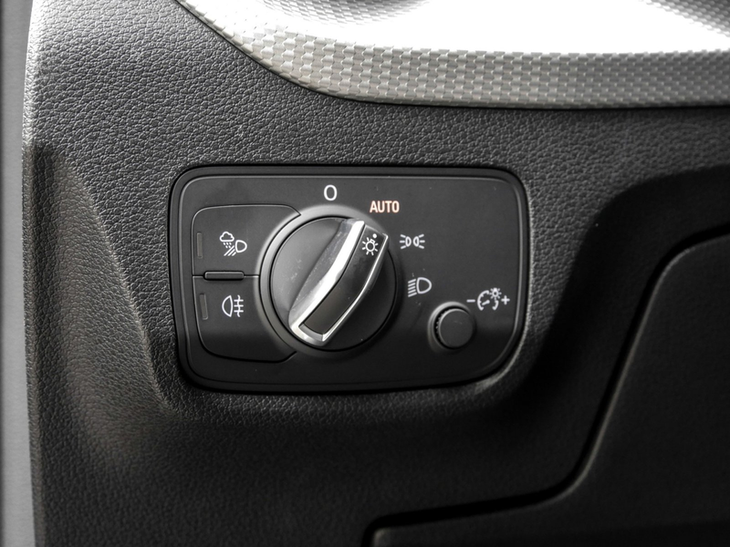 Audi Q2 S line 35 TFSI S tronic Nav+ Matrix AHK RKamera... — photo 15