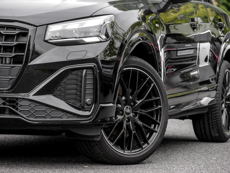 Audi Q2 S line 35 TFSI S tronic Nav+ Matrix AHK RKamera... — photo 5