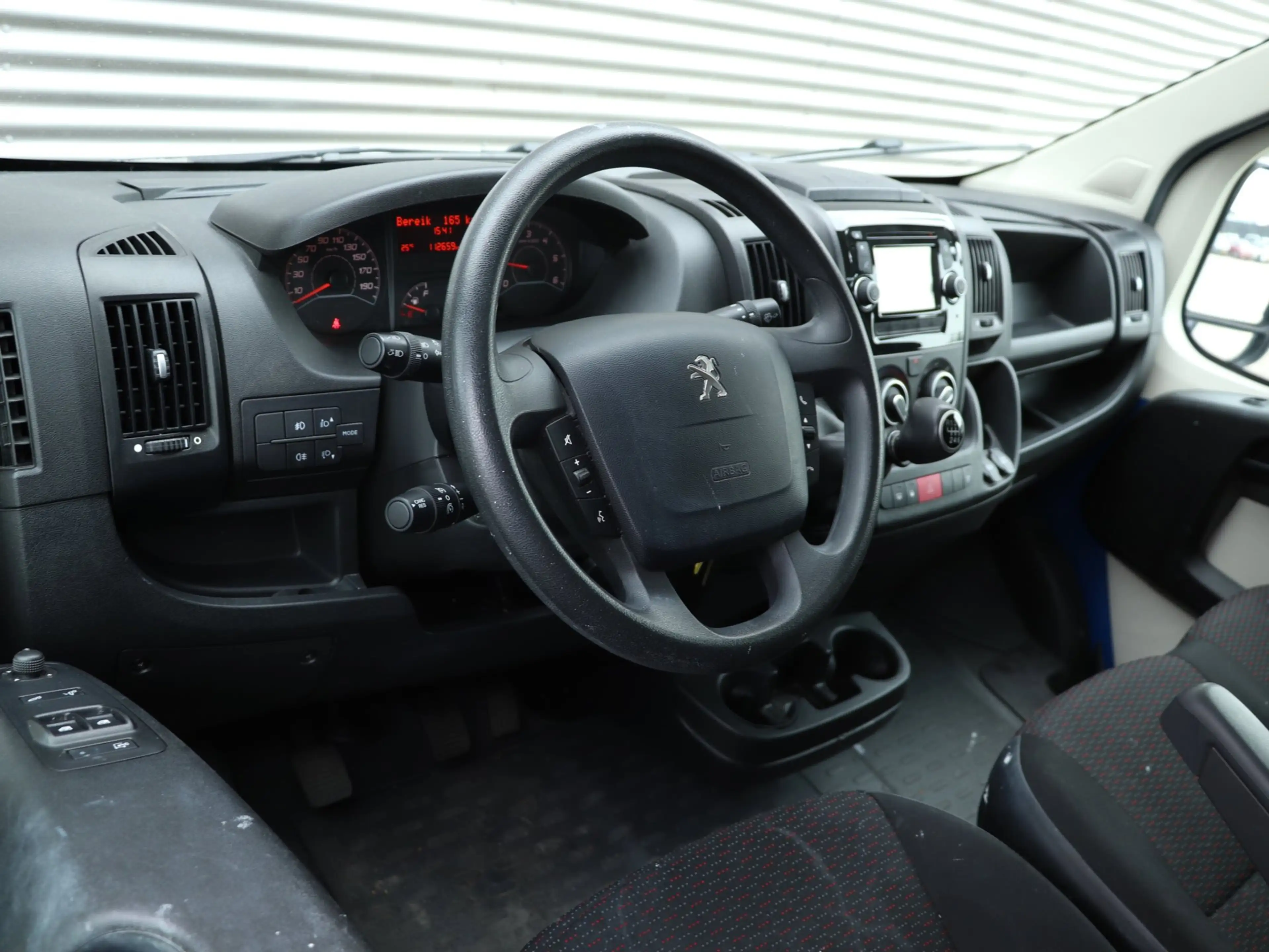 Peugeot Boxer 330 2.0 BlueHDI L1H1 Premium Pack *Navigatie*Parke — photo 13