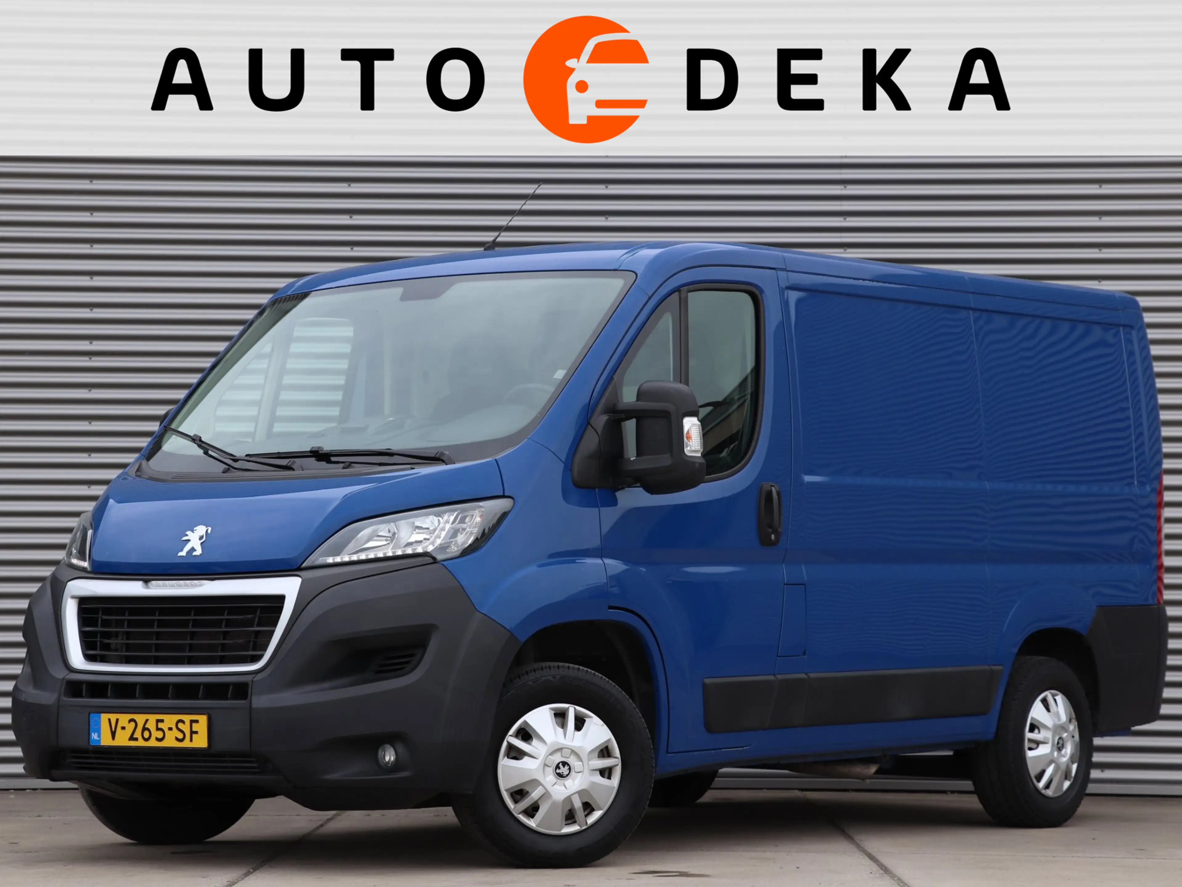 Peugeot Boxer 330 2.0 BlueHDI L1H1 Premium Pack *Navigatie*Parke