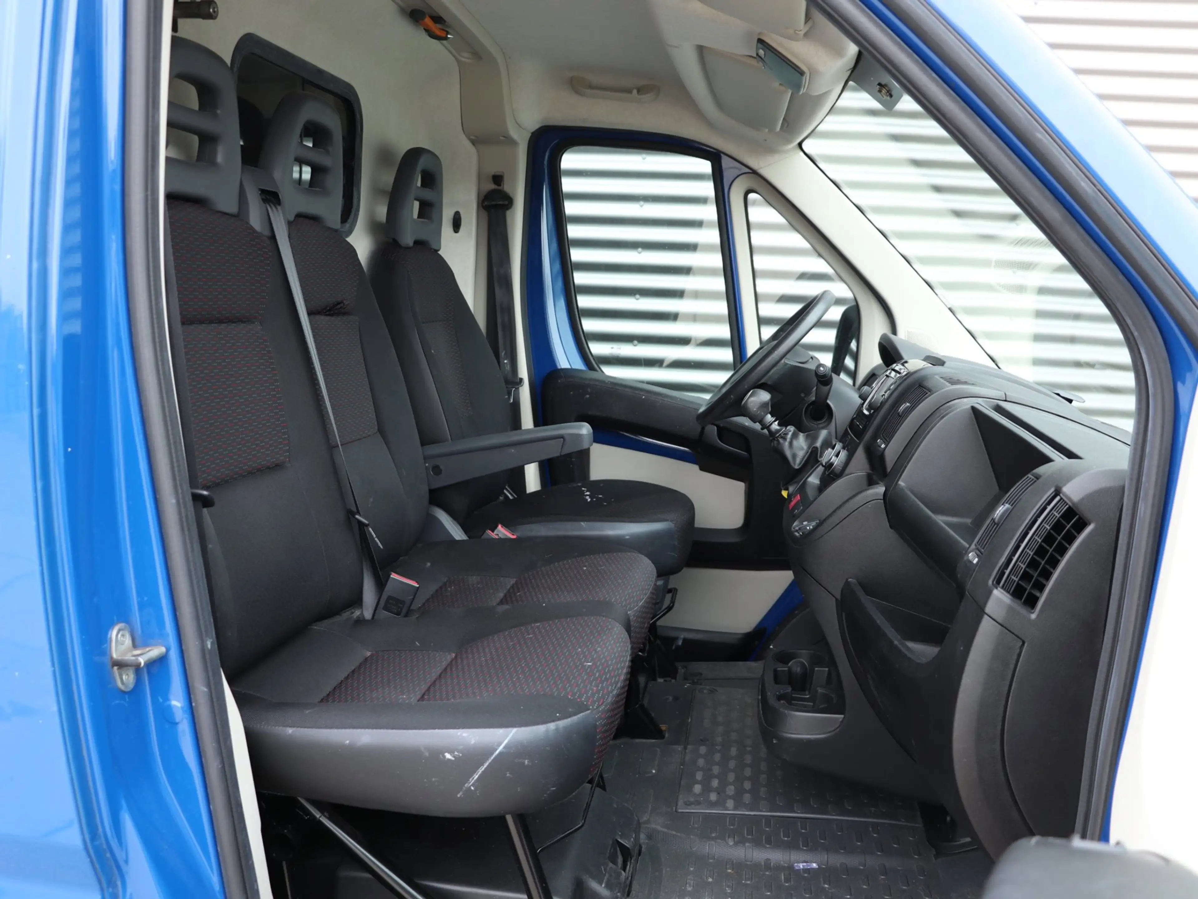 Peugeot Boxer 330 2.0 BlueHDI L1H1 Premium Pack *Navigatie*Parke — photo 7