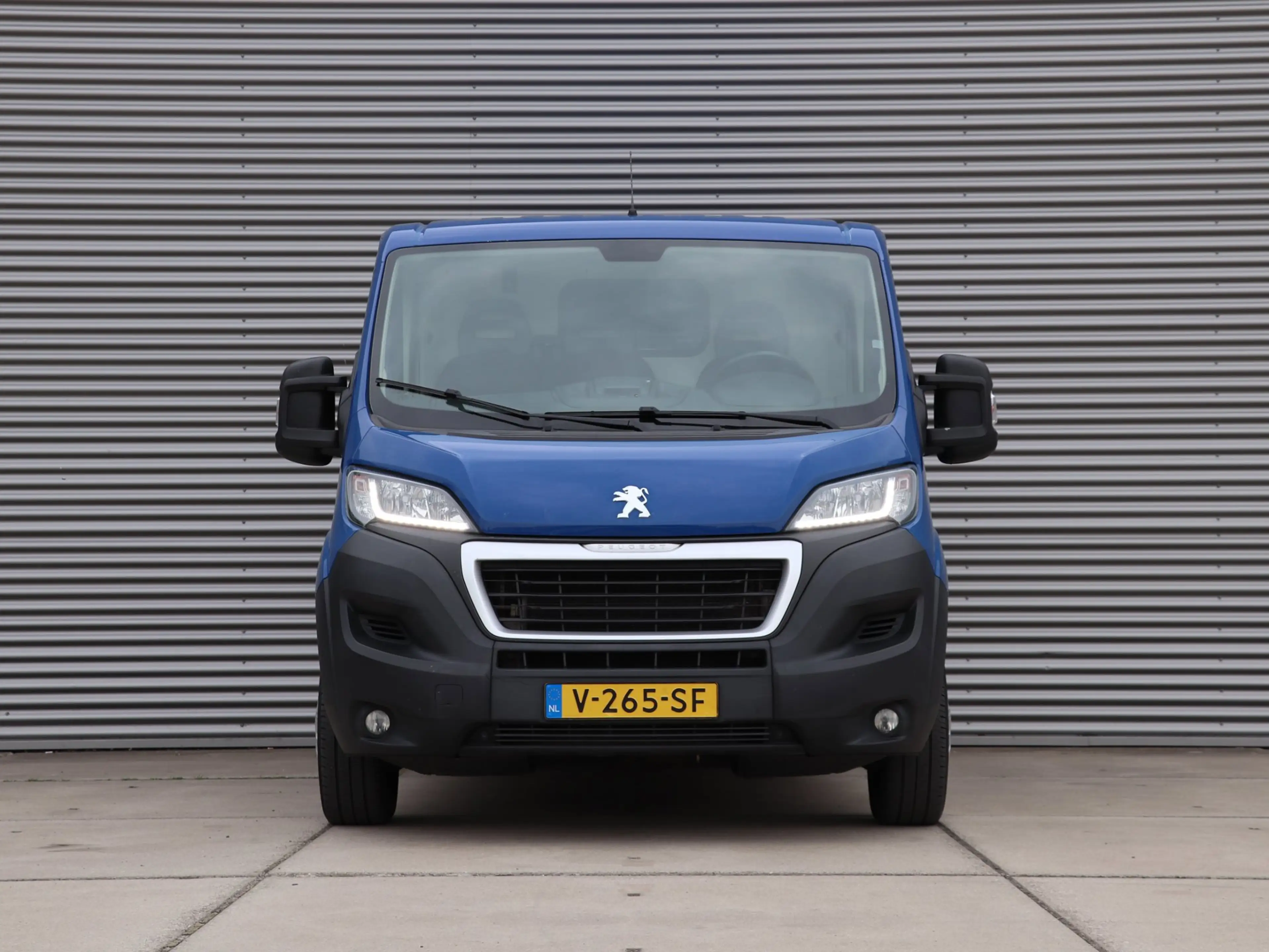 Peugeot Boxer 330 2.0 BlueHDI L1H1 Premium Pack *Navigatie*Parke — photo 9