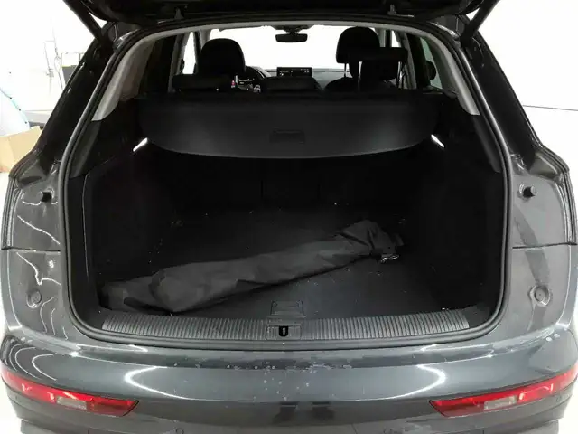 Audi Q5 view 15