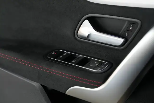 Mercedes-Benz Cla Class view 10