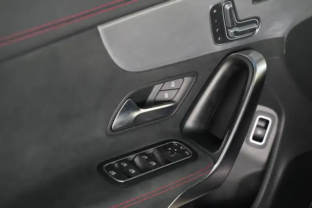 Mercedes-Benz Cla Class view 11