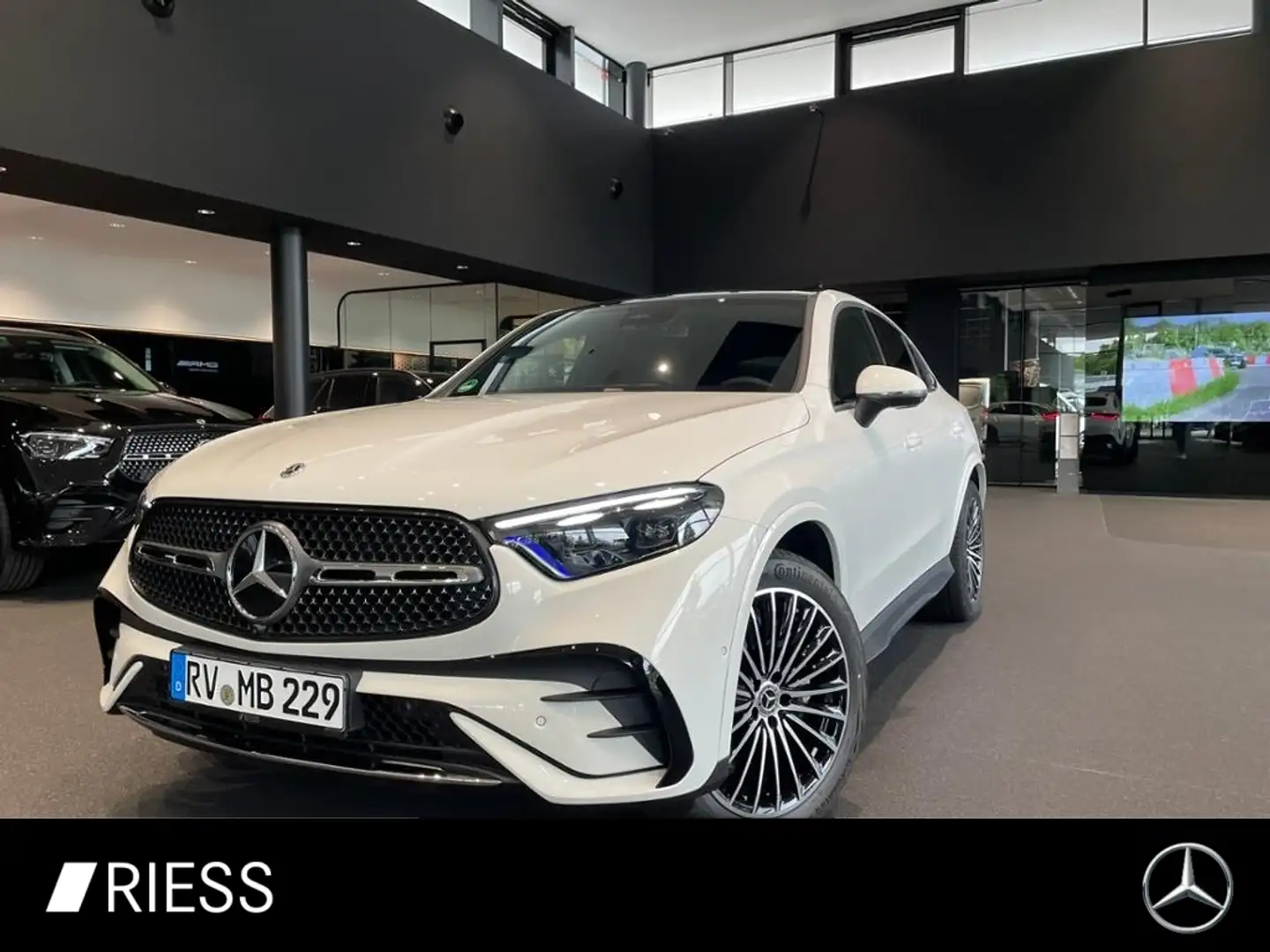 Mercedes-Benz GLC 200 d Coupé AMG+PANO+AHK+DISTR+DIGI L+360°+ Fehér - 1