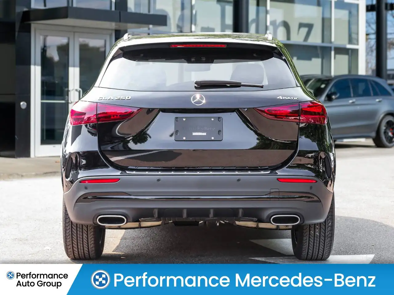 Mercedes-Benz GLA снимка Mercedes-Benz GLA
