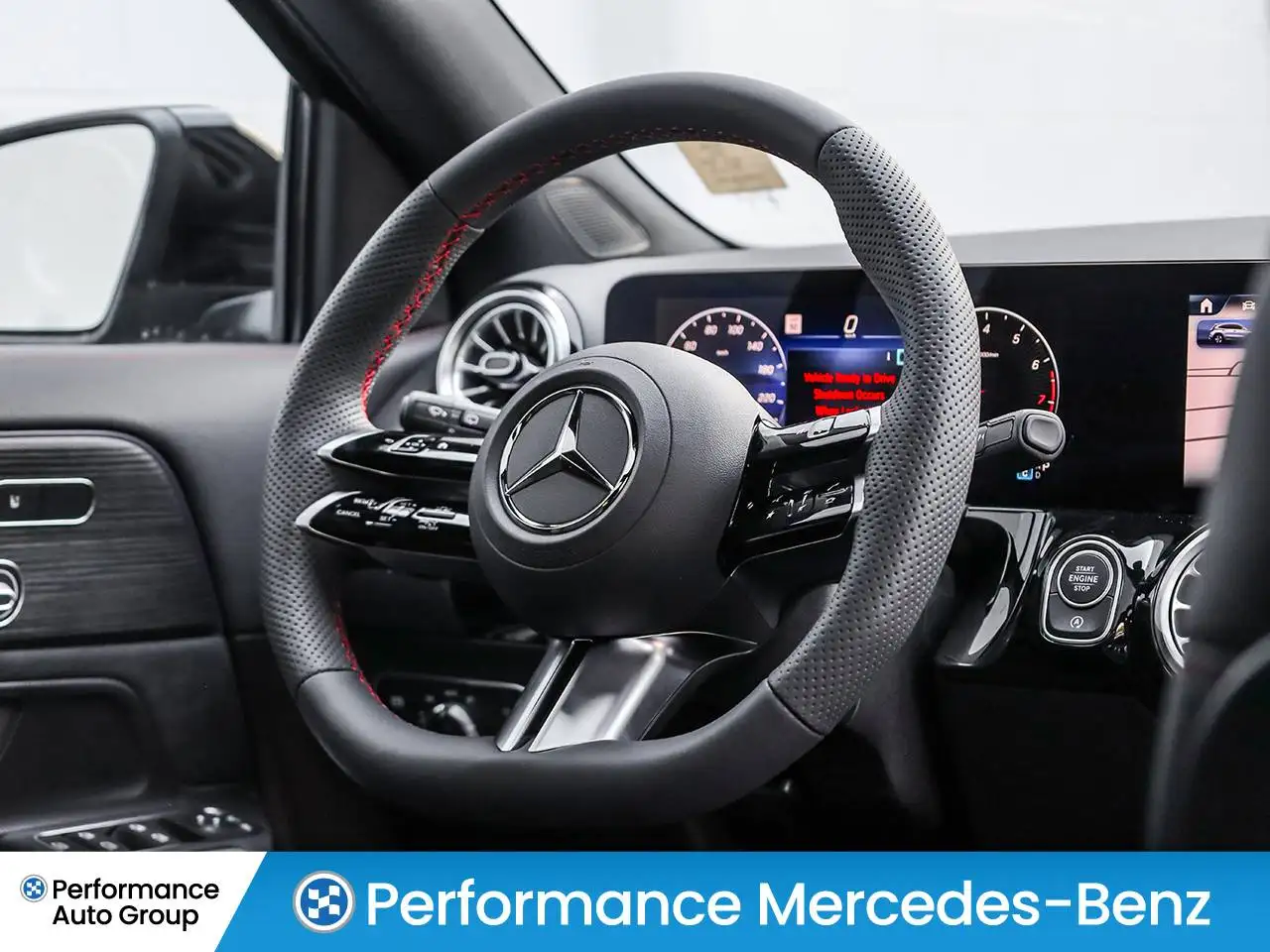 Mercedes-Benz GLA снимка Mercedes-Benz GLA