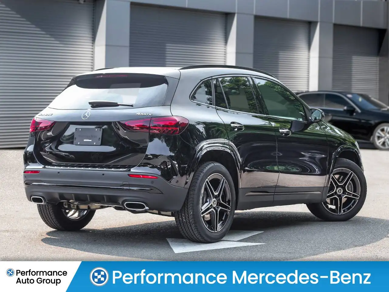 Mercedes-Benz GLA снимка Mercedes-Benz GLA