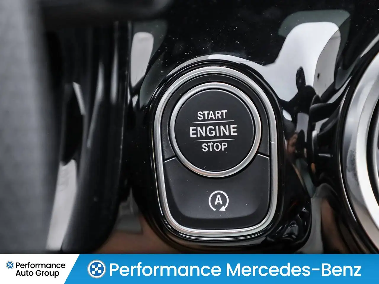 Mercedes-Benz GLA снимка Mercedes-Benz GLA