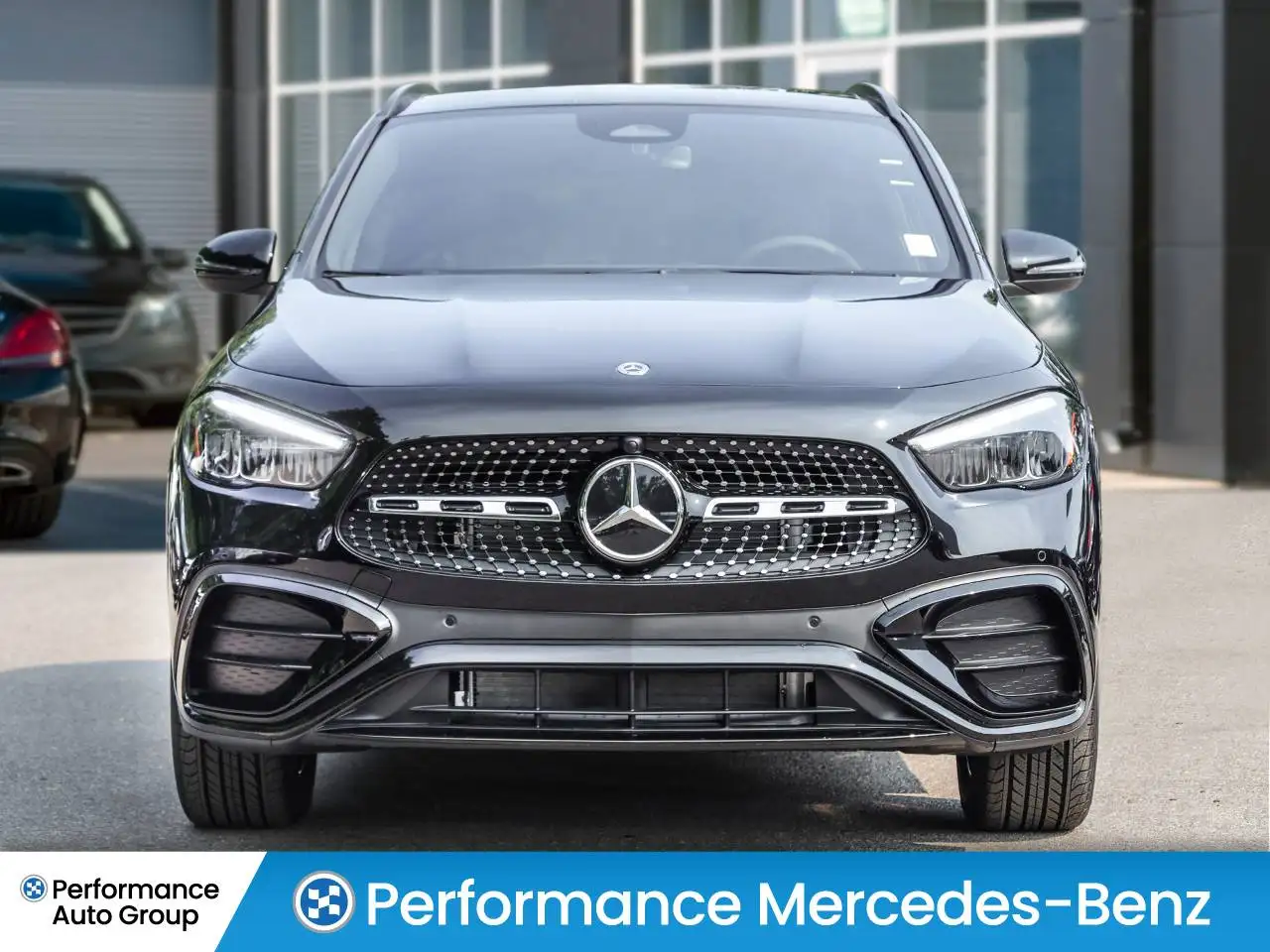 Mercedes-Benz GLA снимка Mercedes-Benz GLA