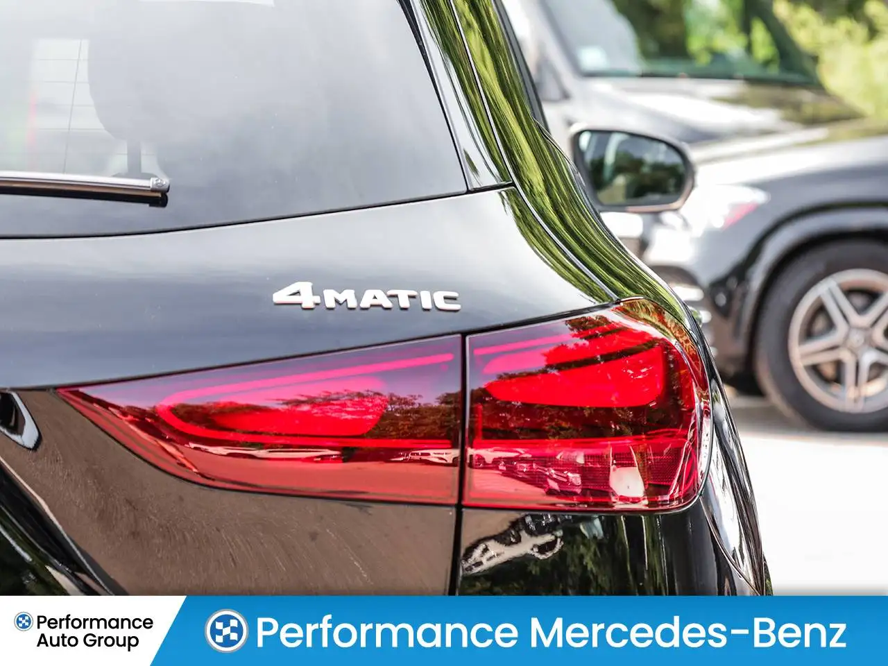 Mercedes-Benz GLA снимка Mercedes-Benz GLA