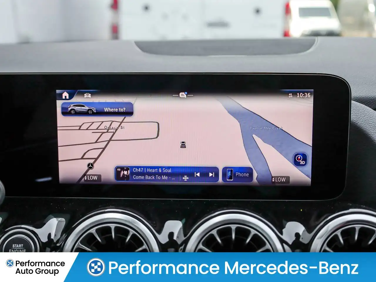 Mercedes-Benz GLA снимка Mercedes-Benz GLA