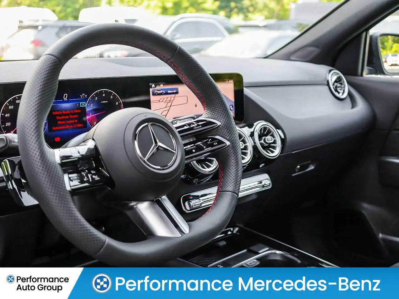 Mercedes-Benz GLA снимка Mercedes-Benz GLA