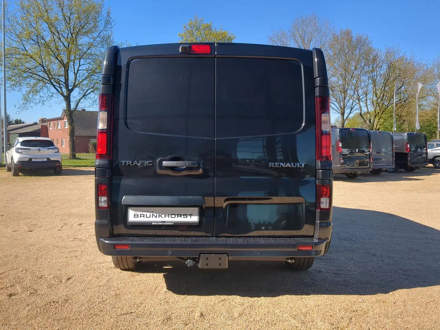 Renault Trafic DoKa dCi 170 Extra L2H1 PDC+AHK+SHZ Negru - 2