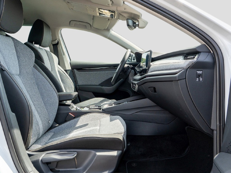 Skoda Octavia Combi 2,0 TDI DSG Balance — photo 7