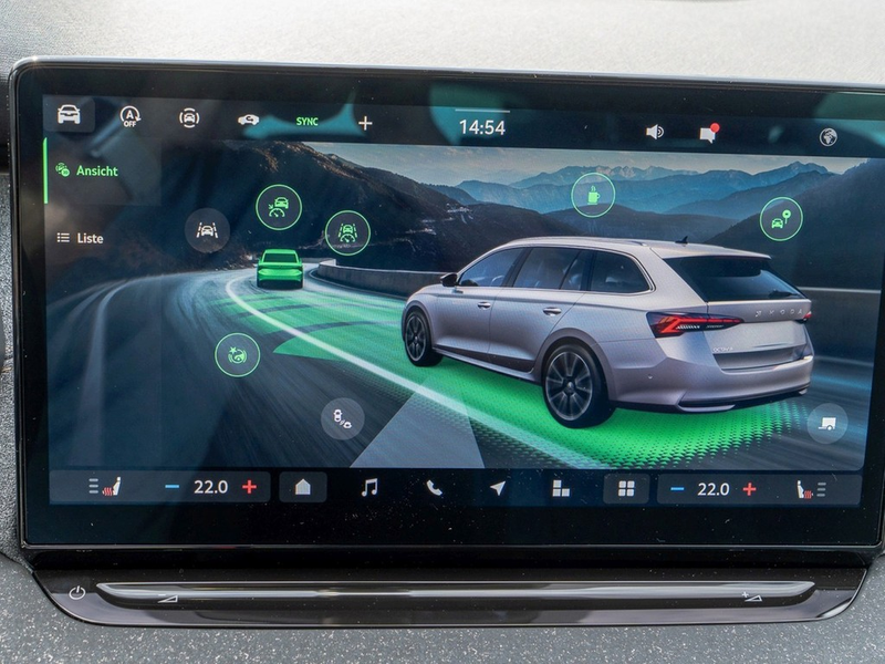 Skoda Octavia Combi 2,0 TDI DSG Balance — photo 15