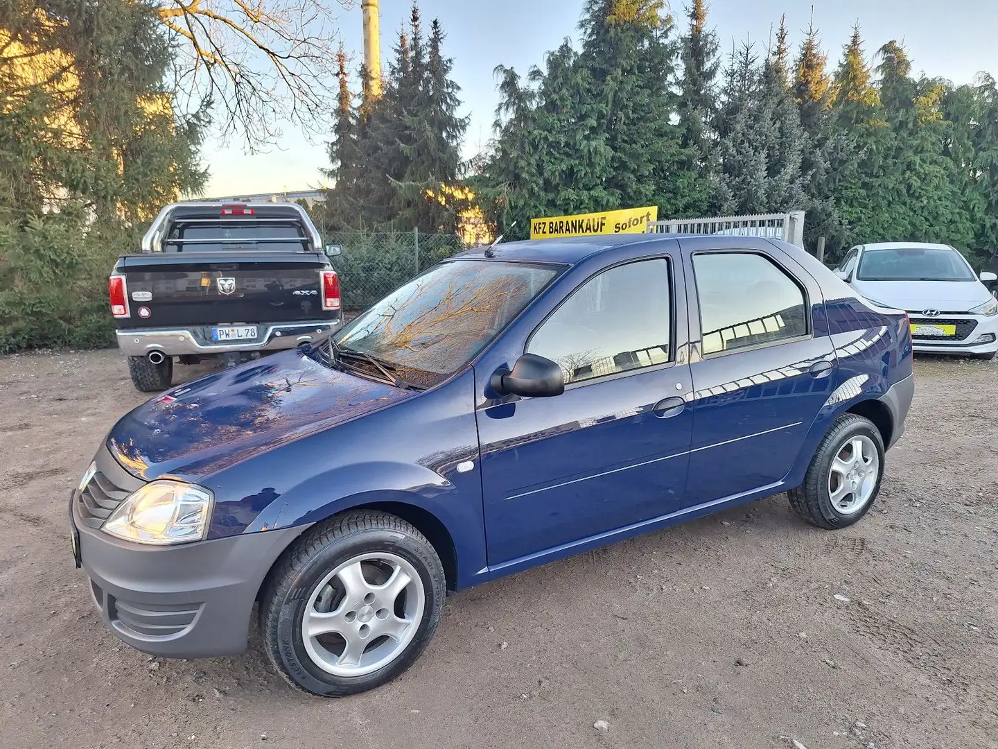 Dacia Logan 1,4i 1. deut.H. Tüv neu!! Zahnriemen neu!! Blau - 2