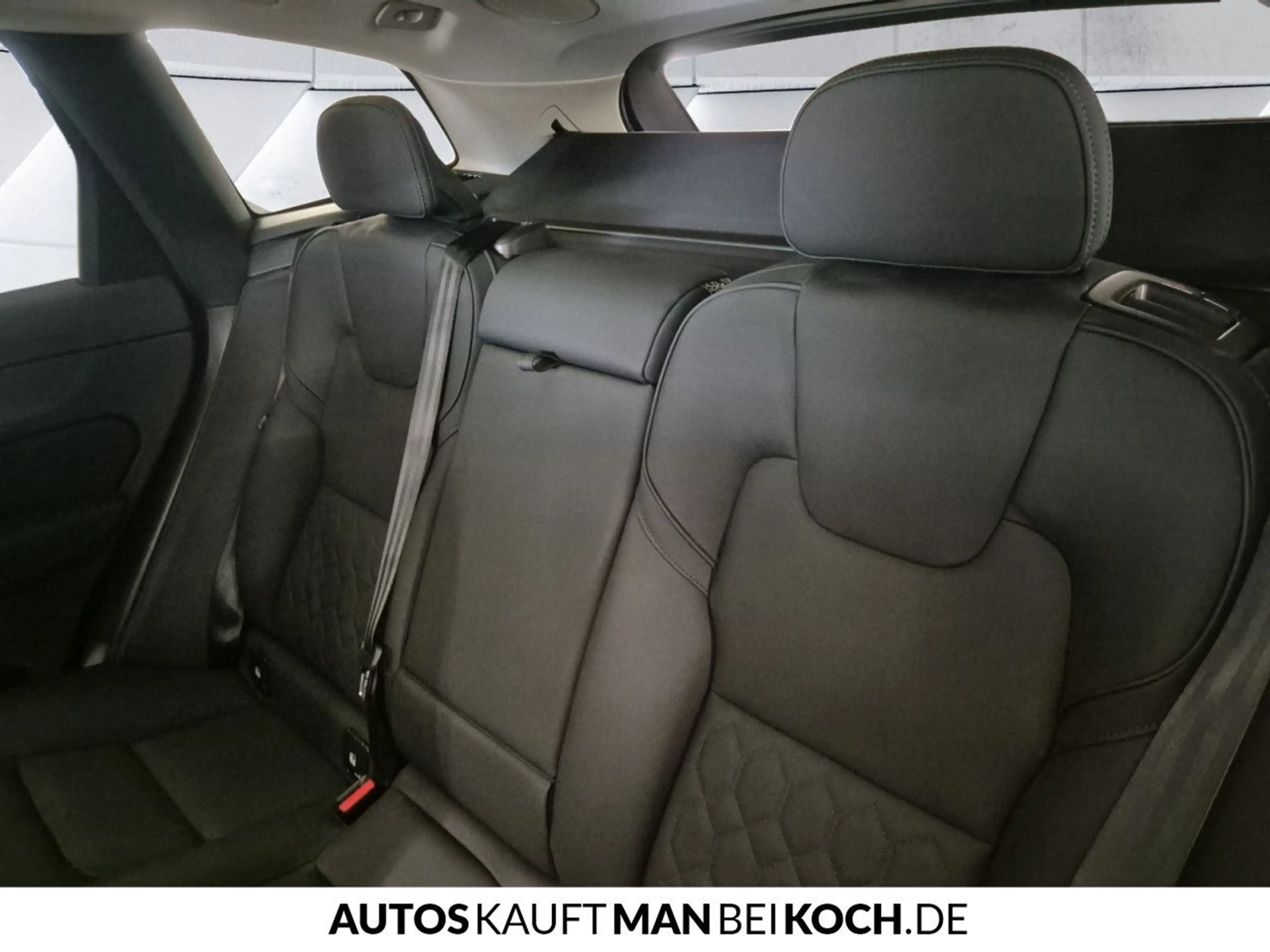 Volvo XC60 T6 AWD Plus Dark ACC BLIS HUD PANO H/K — photo 7