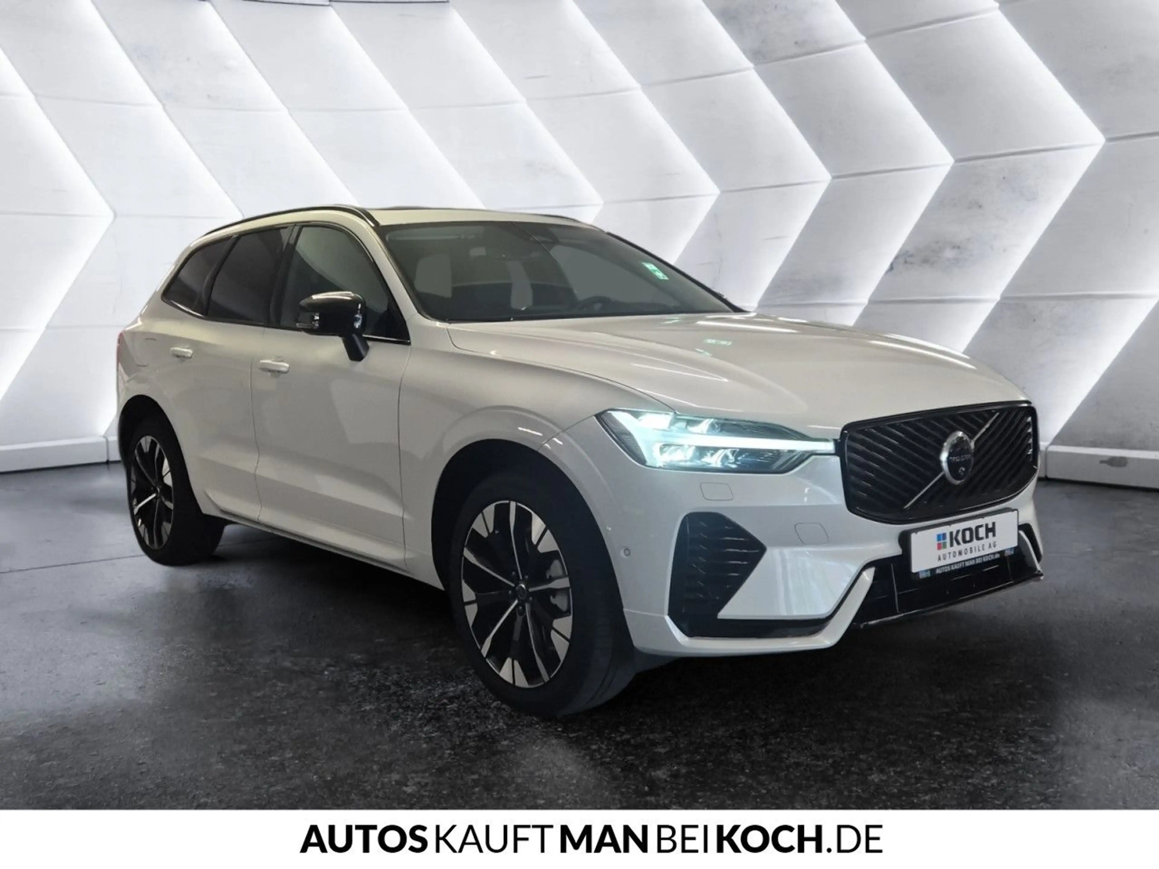 Volvo XC60 T6 AWD Plus Dark ACC BLIS HUD PANO H/K — photo 5