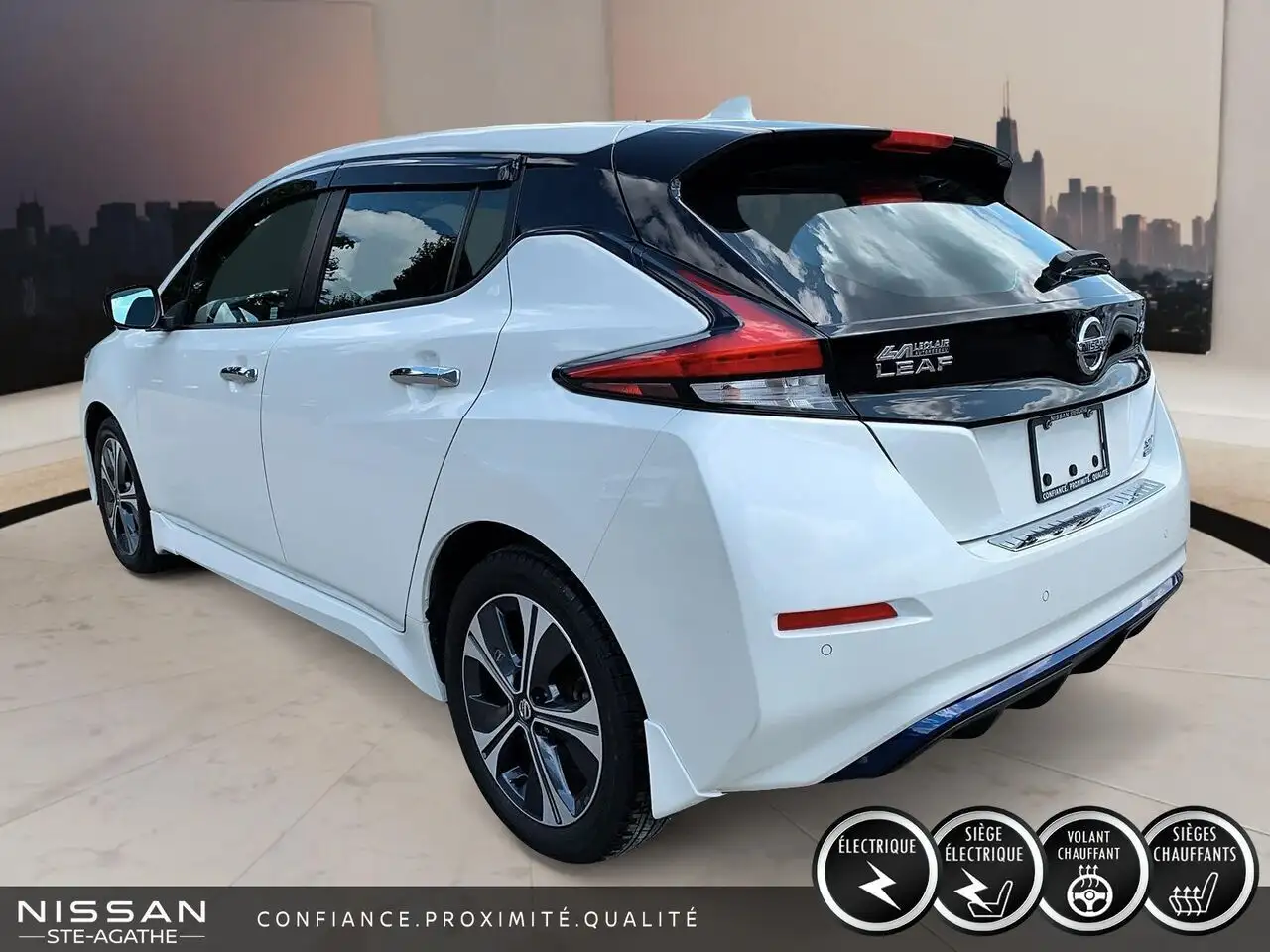 Nissan Leaf photo Nissan Leaf