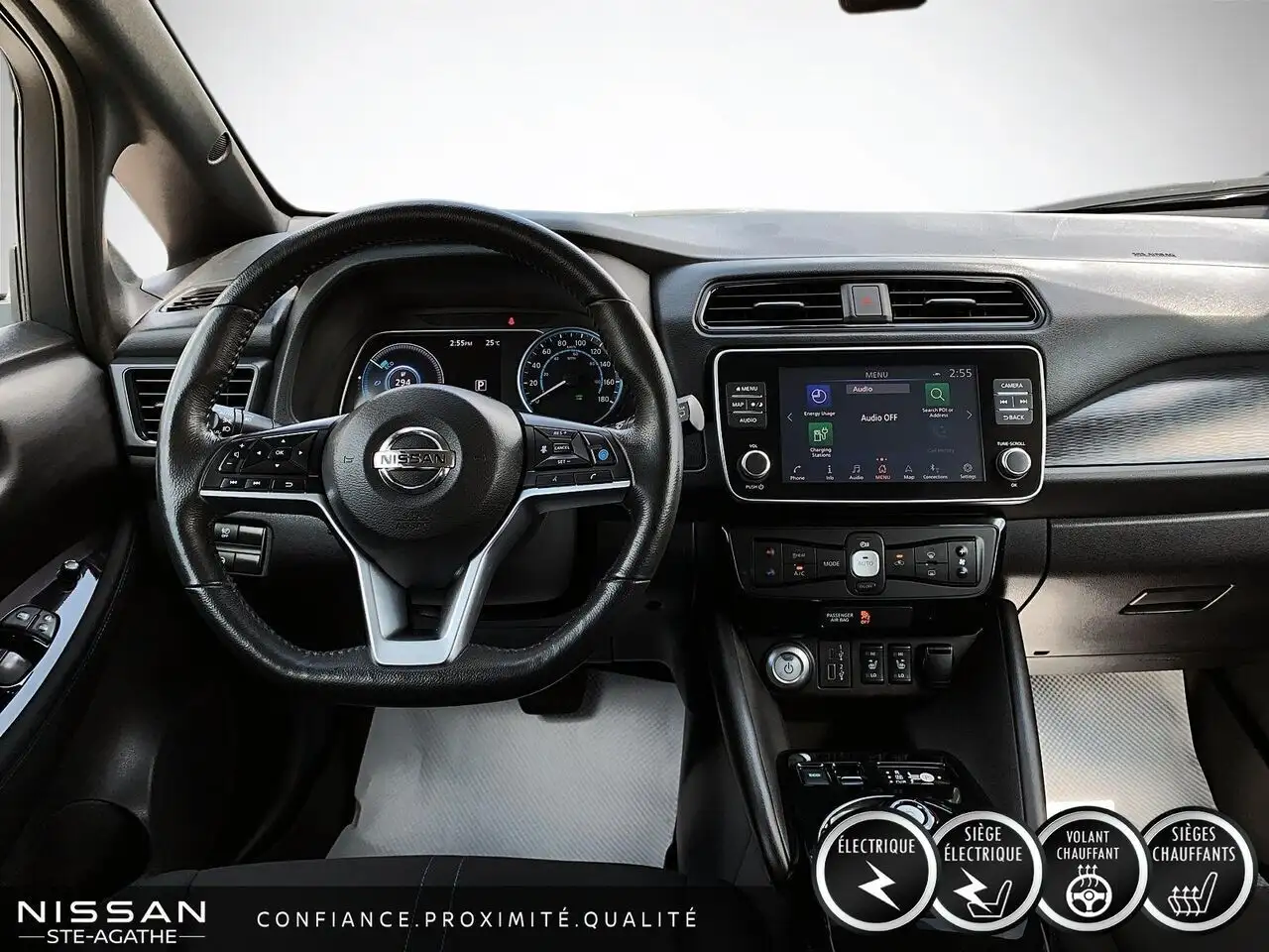 Nissan Leaf photo Nissan Leaf