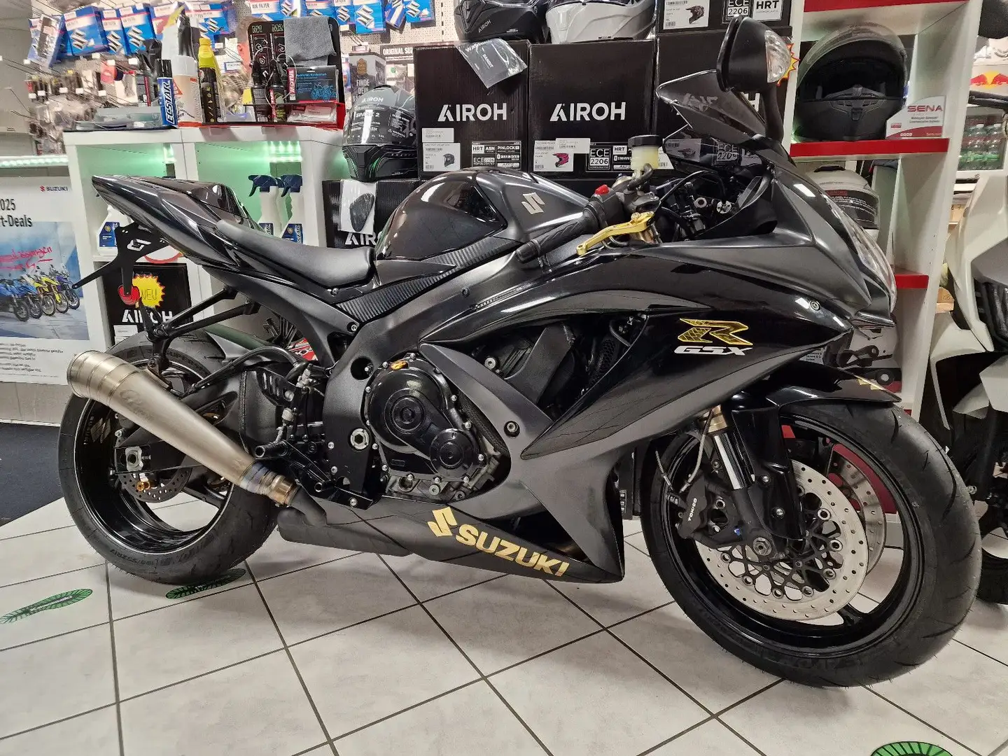Suzuki GSX-R 600 Schwarz - 1