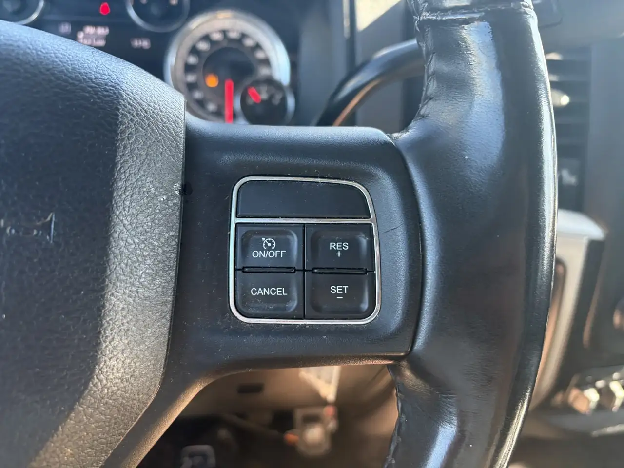 RAM 2500 снимка RAM 2500