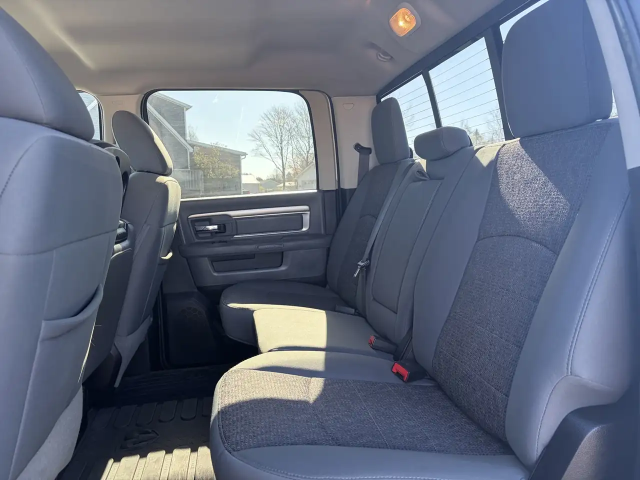 RAM 2500 снимка RAM 2500
