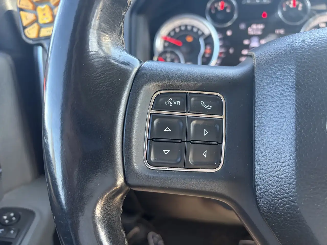 RAM 2500 снимка RAM 2500