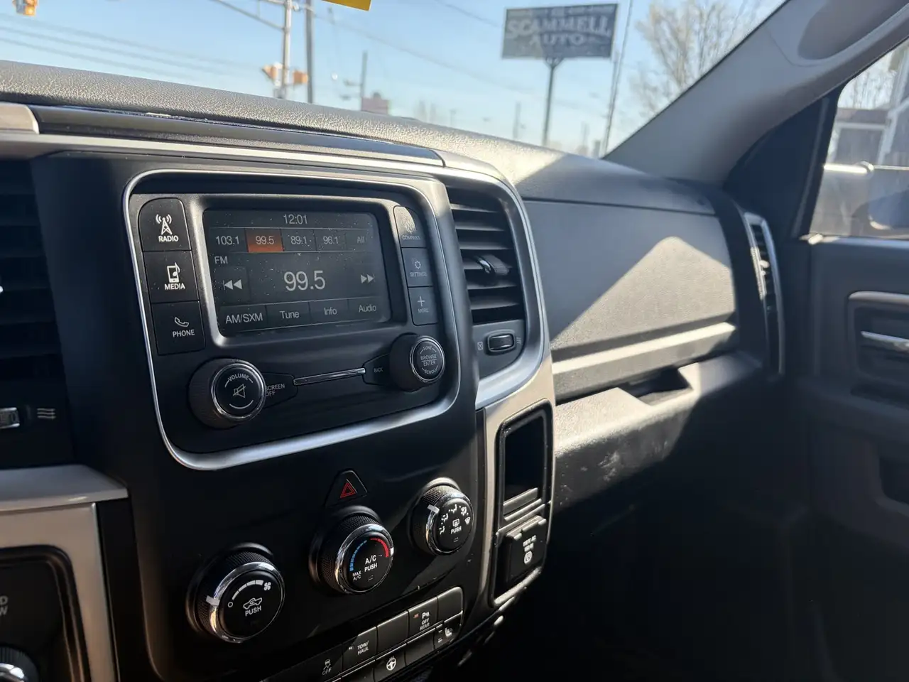 RAM 2500 снимка RAM 2500