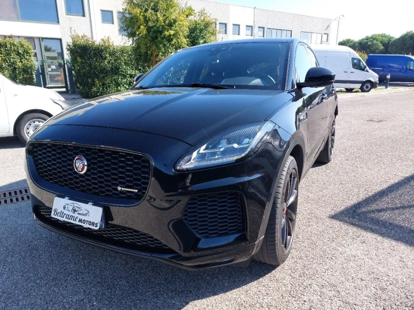Jaguar E-Pace 2.0D 150 CV AWD aut. R-Dynamic SE Nero - 2