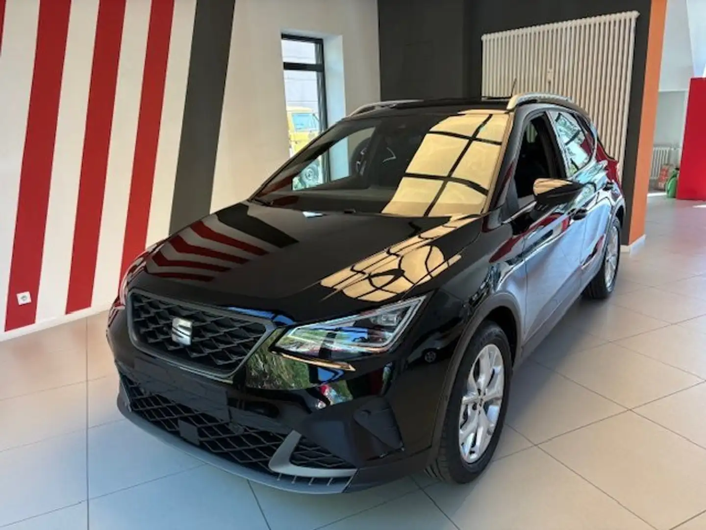 SEAT Arona FR Schwarz - 1