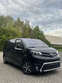 Verso 2.0 D-4D VIP S&S Dynamic Automaat 8Zit 177PK
