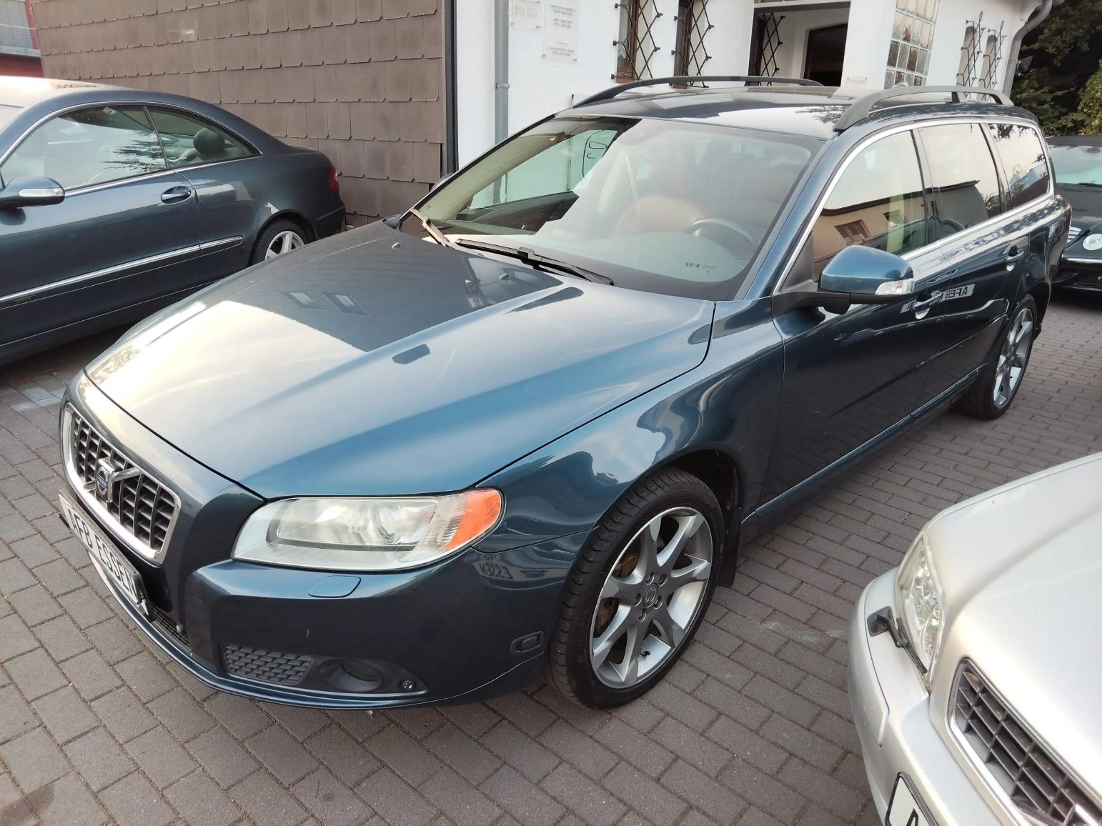 Volvo V70 - Leder - Scheckheft - Insp.+TÜV neu — photo 4
