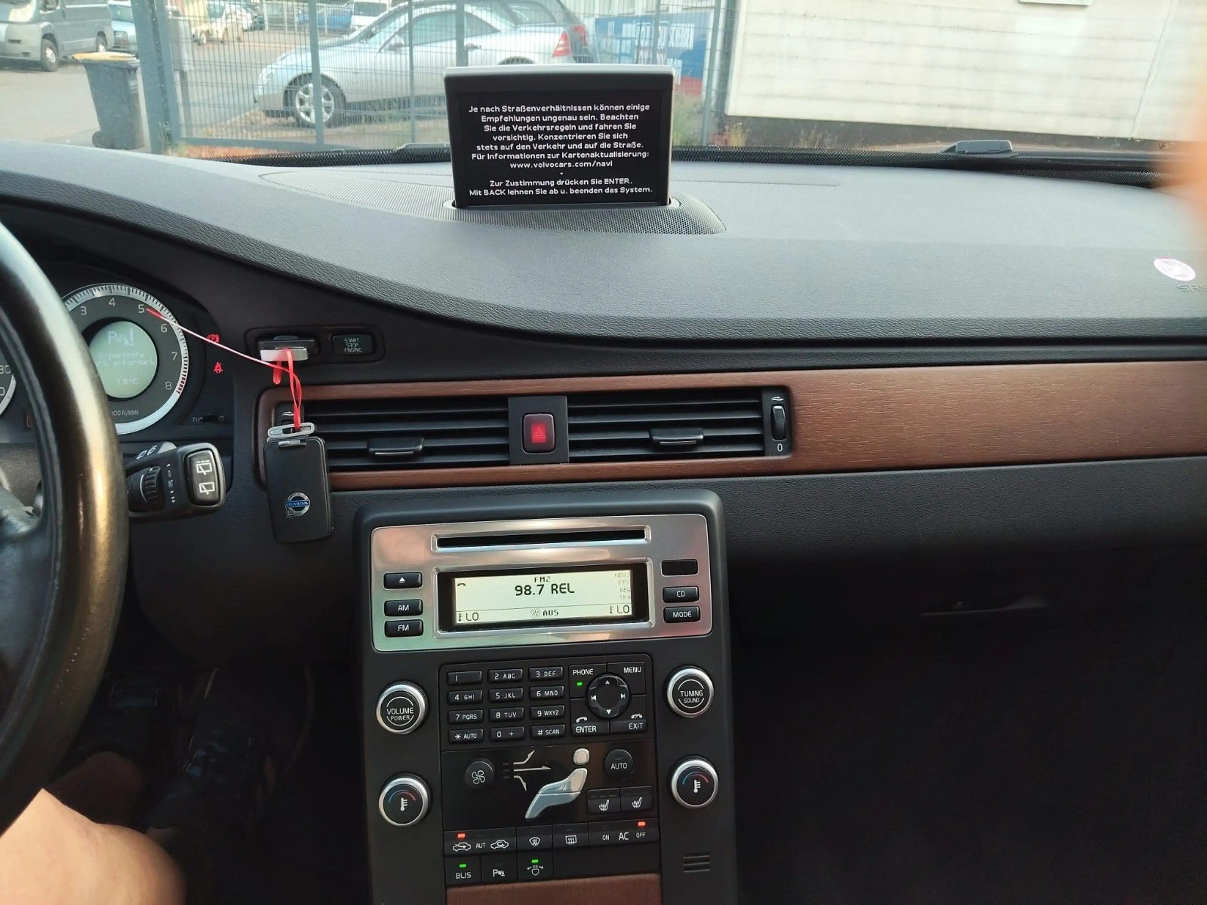 Volvo V70 - Leder - Scheckheft - Insp.+TÜV neu — photo 8