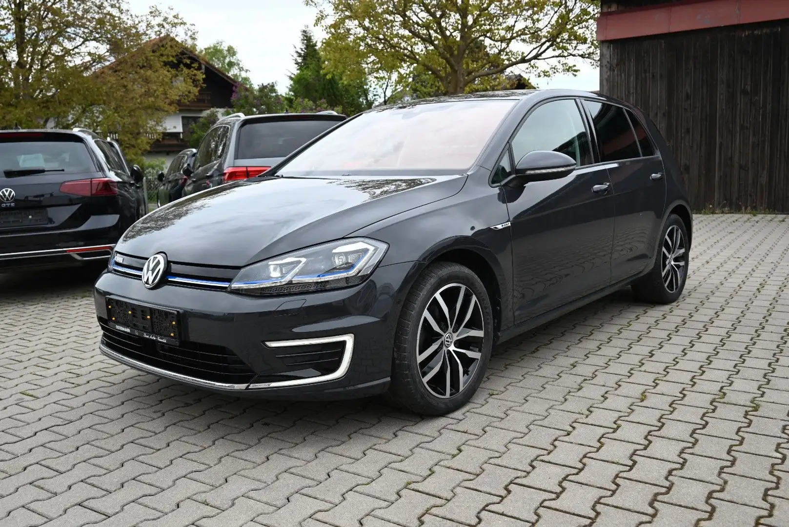 Volkswagen Golf VII Lim. e-Golf/Wärmepump/Virtual/Leder Grau - 1