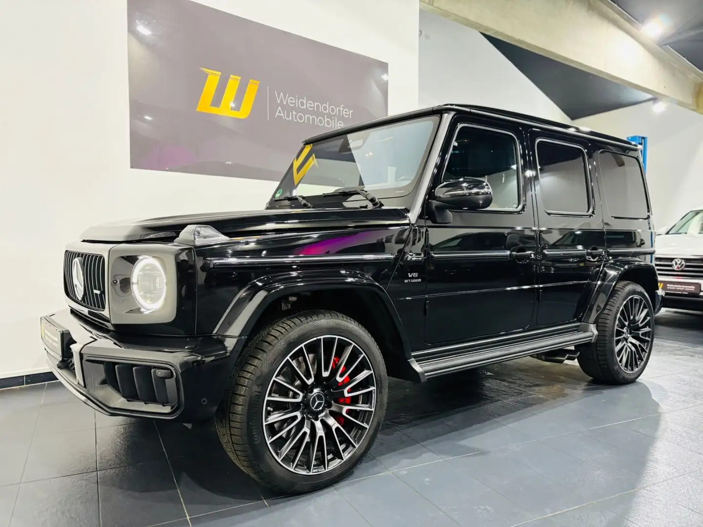 Mercedes-Benz G 63 AMG PERFORMANCE_PACKAGE*NIGHT*360°*MY25*AHK Schwarz - 1