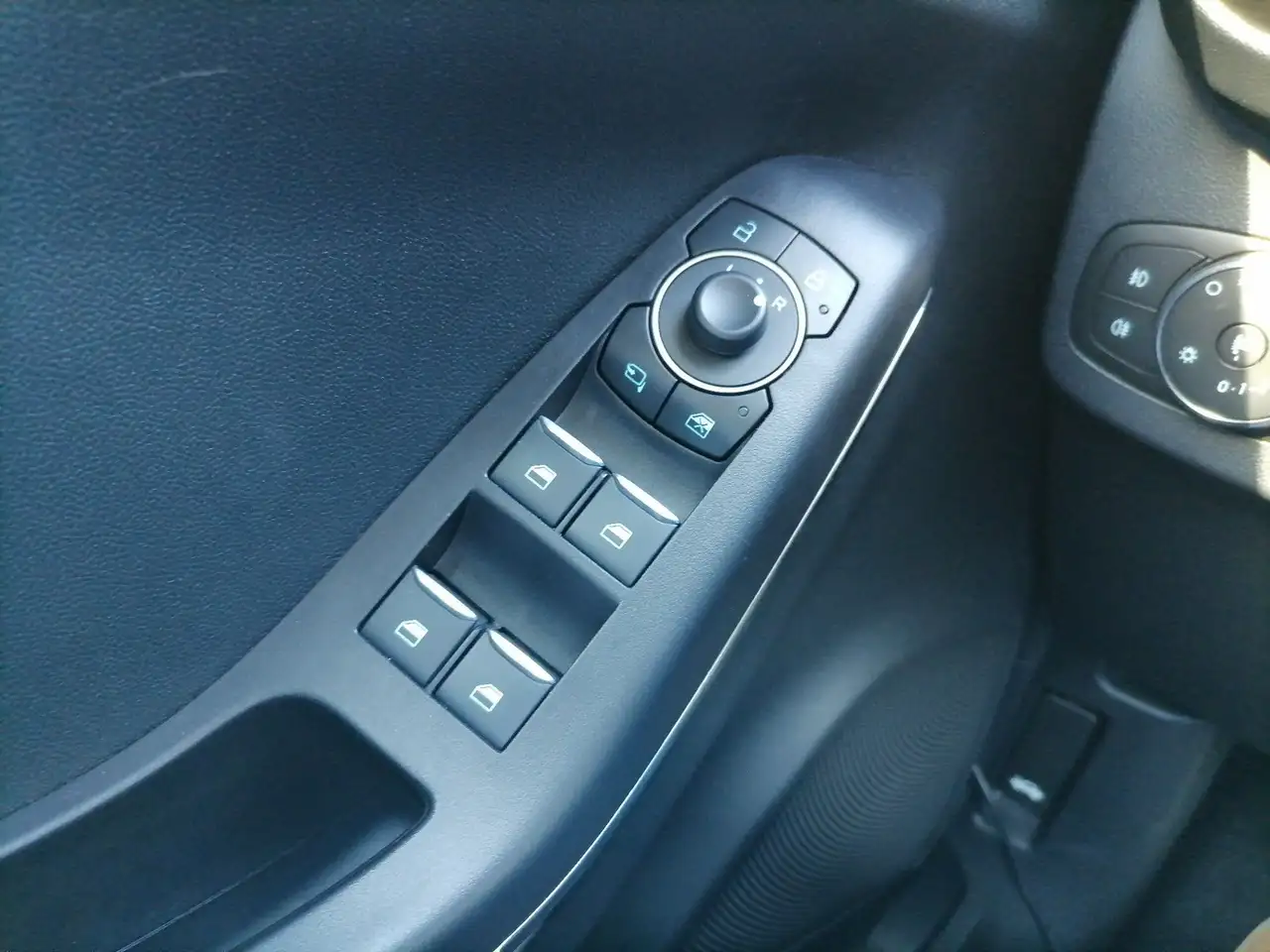 Ford Puma 1.0 ecoboost h Titanium X s&s 125cv, миниатюра 25